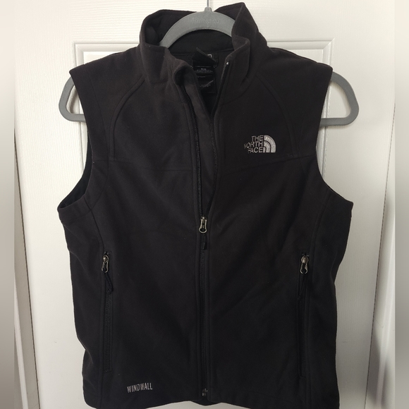 The North Face Jackets & Blazers - North face fleece vest